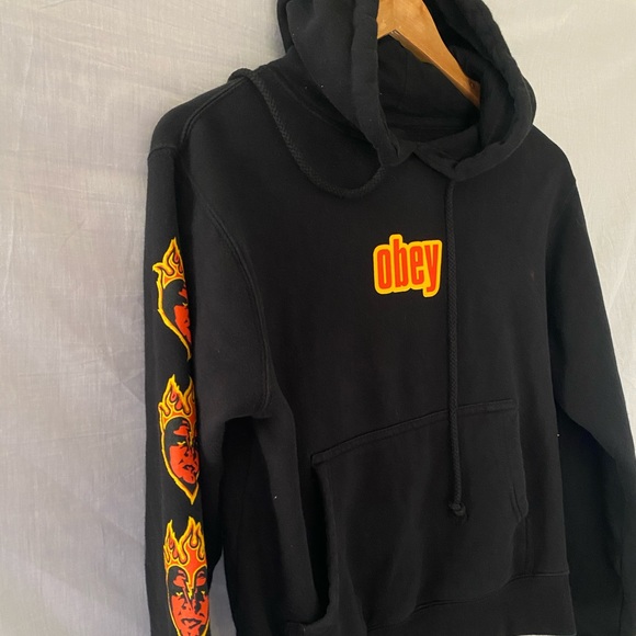 Obey Tops - Obey hoodie size xs